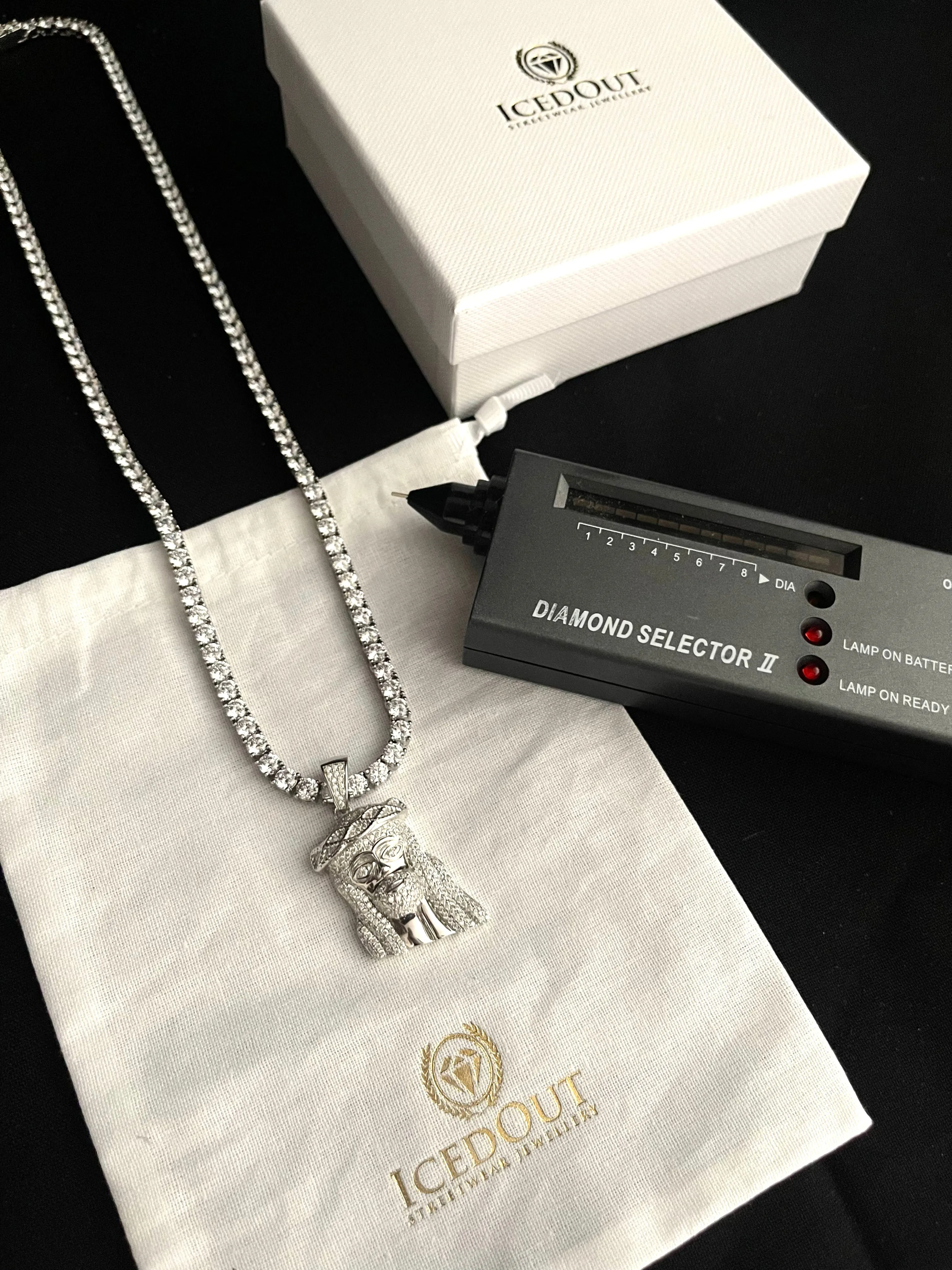1ct Jesus Pendant