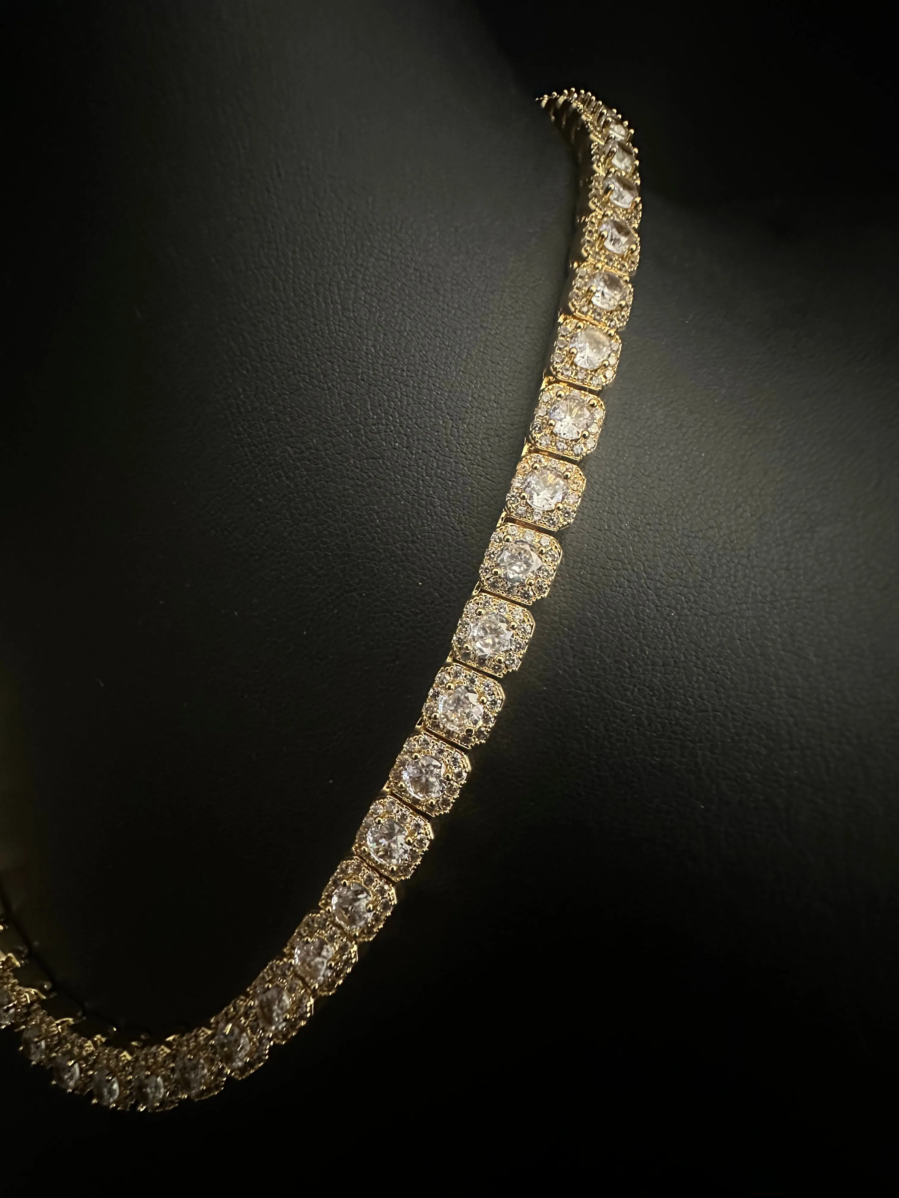 Cluster Tennis Chain - Gold